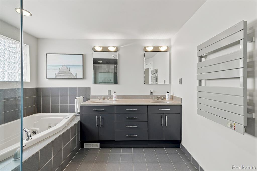 property viewer photo 25