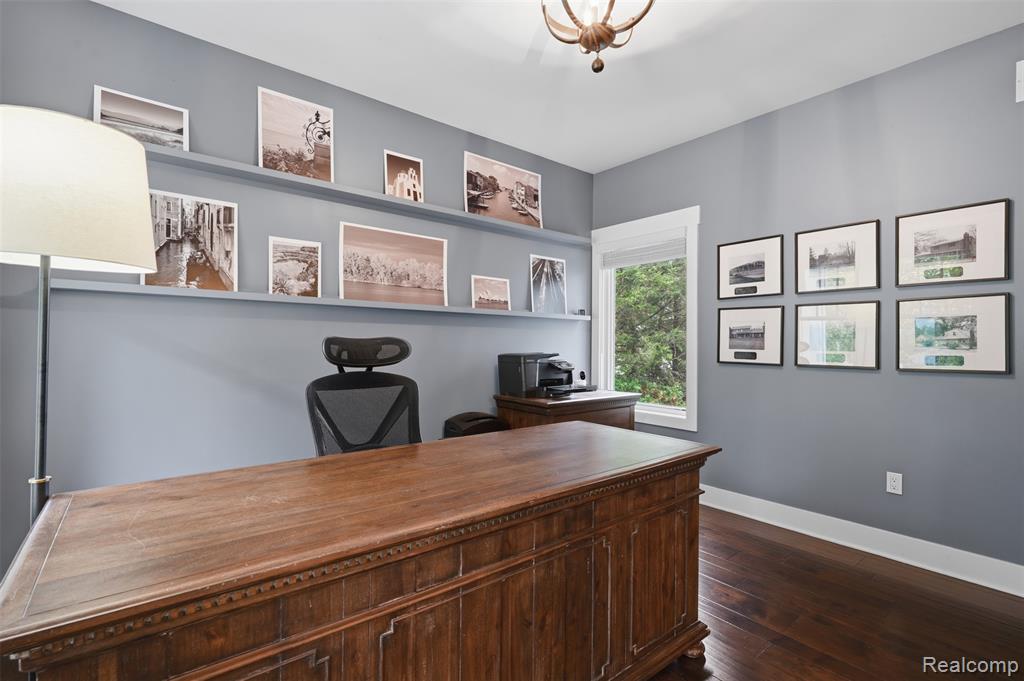 main property photo 19