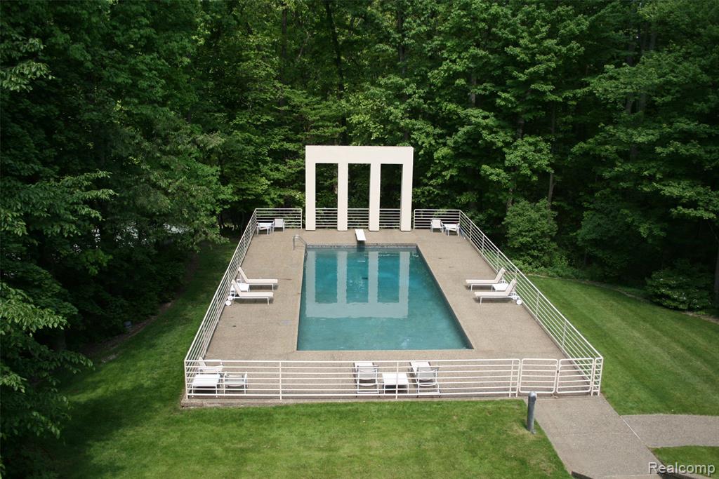 main property photo 65