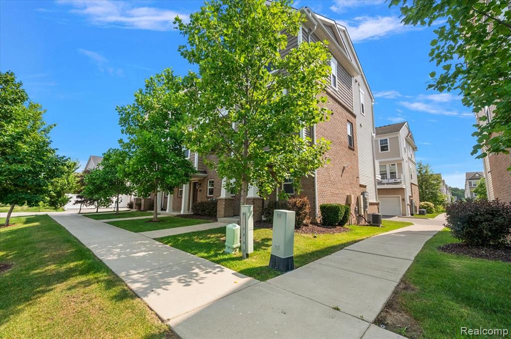 main property photo 3