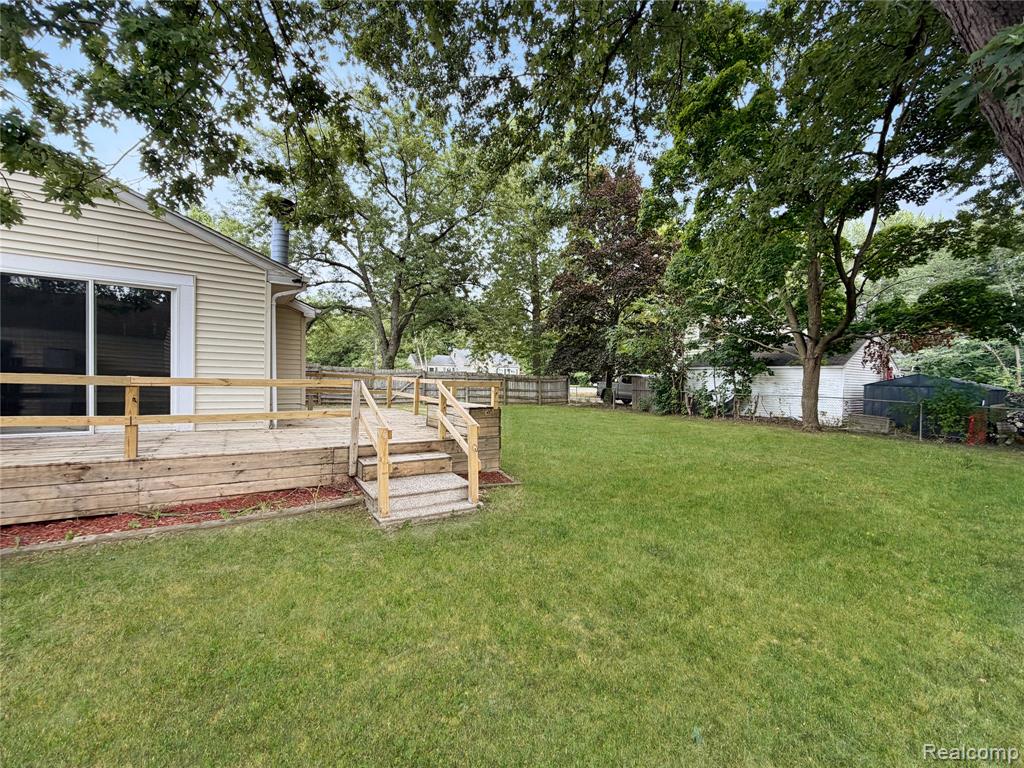 main property photo 28