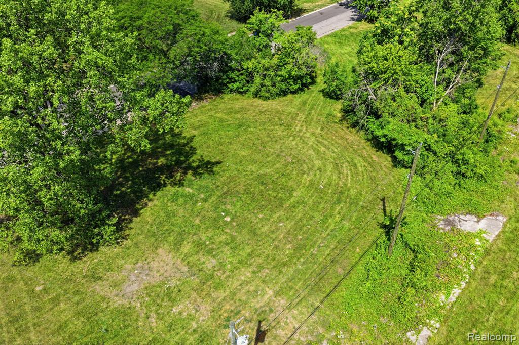 main property photo 17