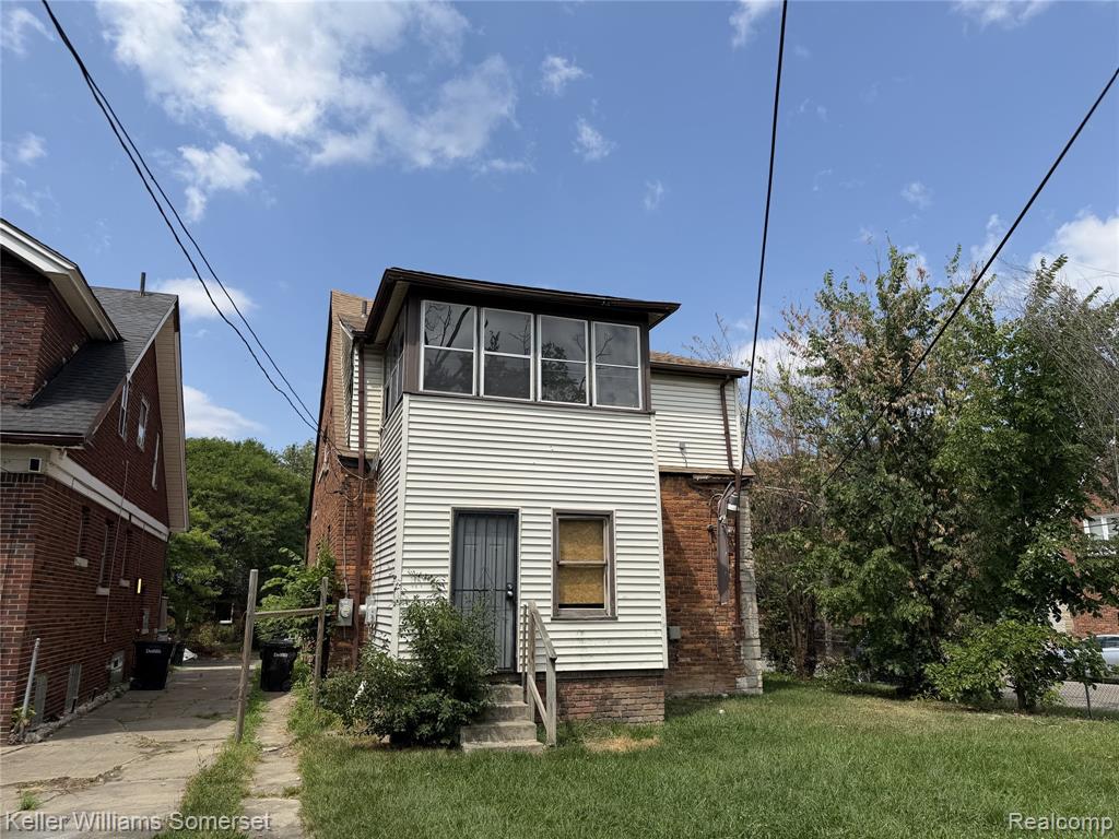 main property photo 37
