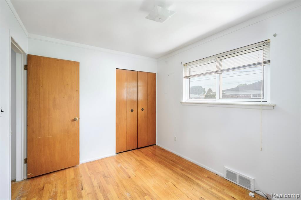 property viewer photo 10