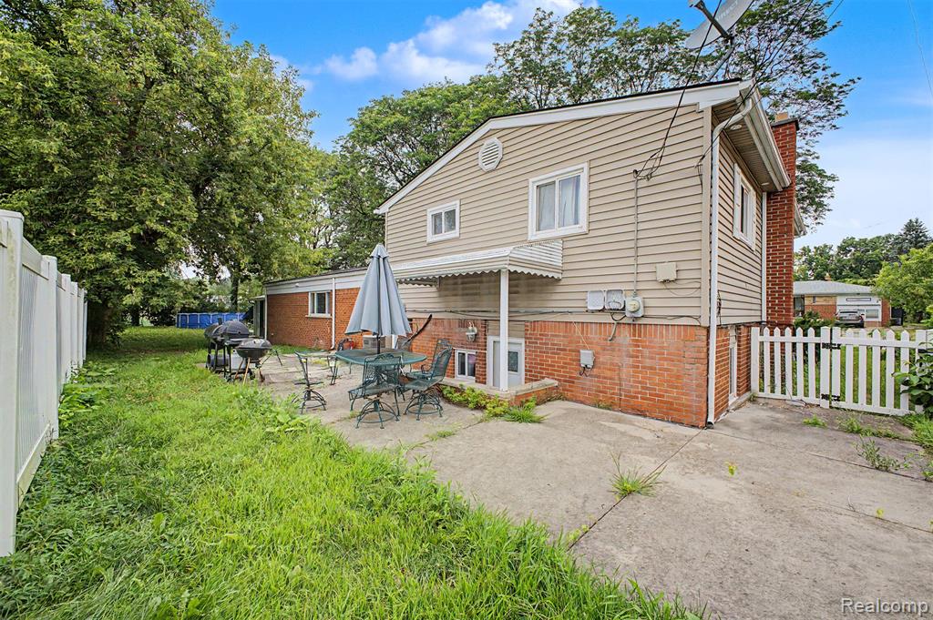 main property photo 3