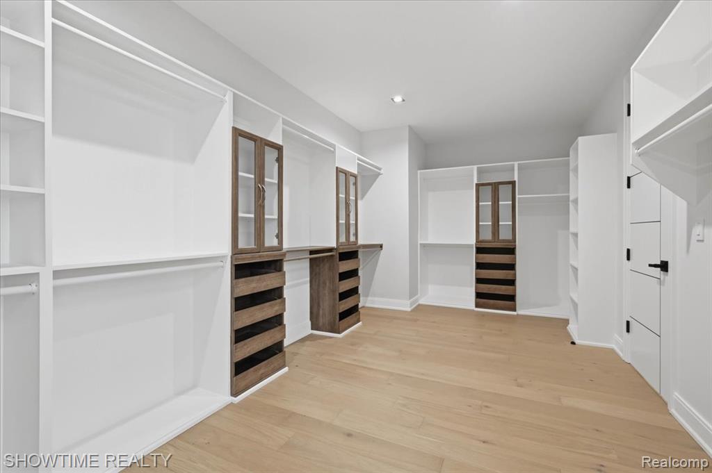 main property photo 74