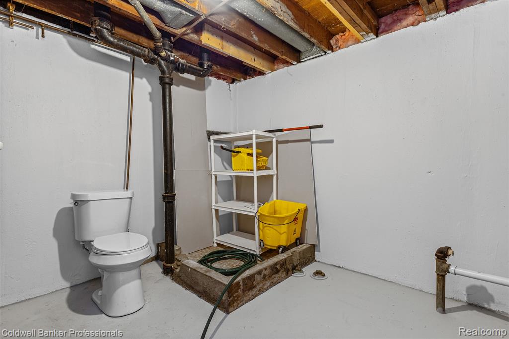 main property photo 43