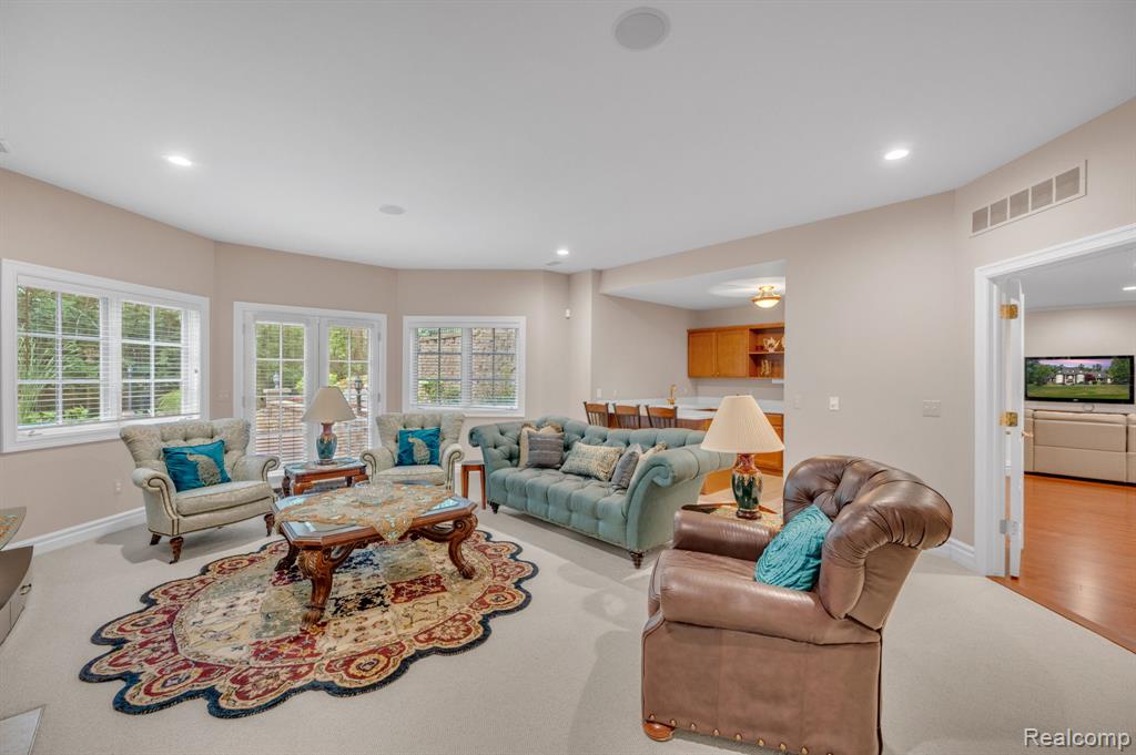main property photo 68