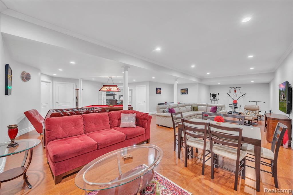 main property photo 79
