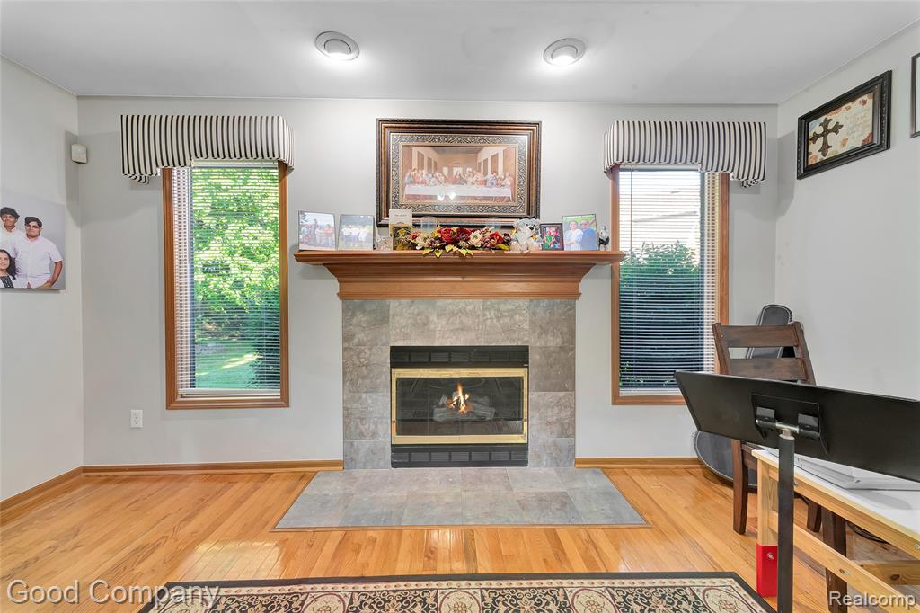 main property photo 19
