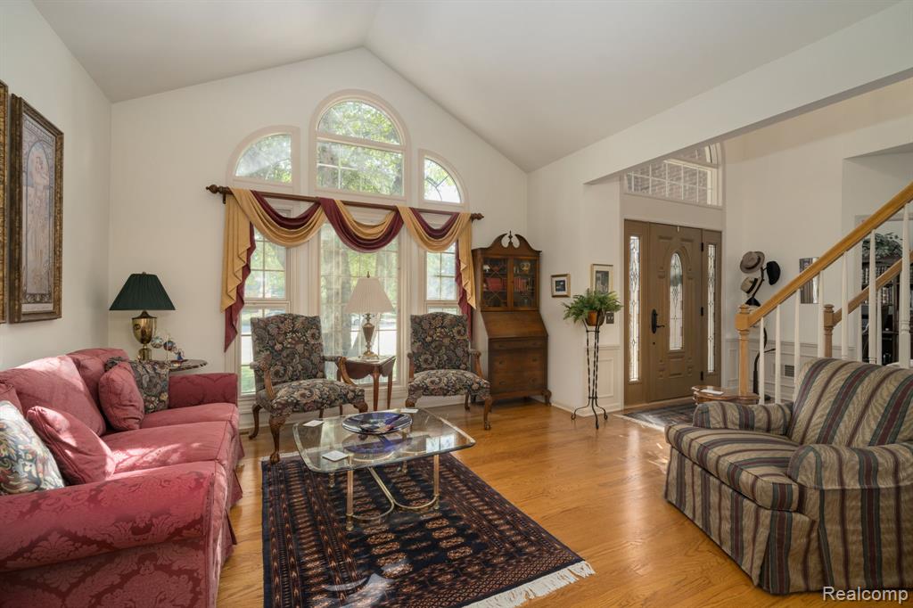 main property photo 14