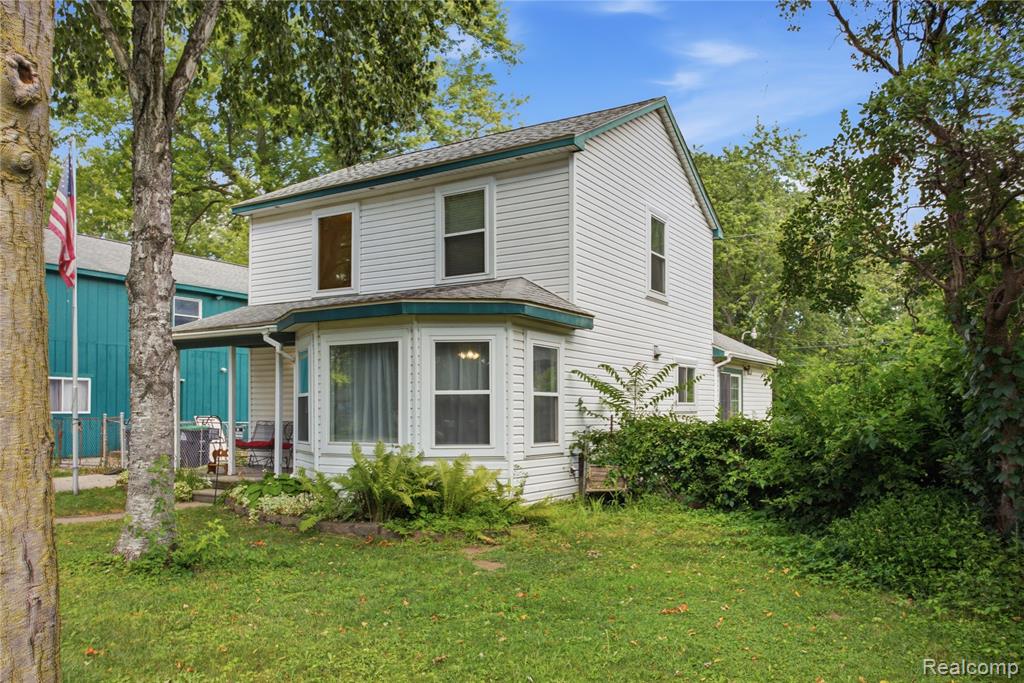 main property photo 45