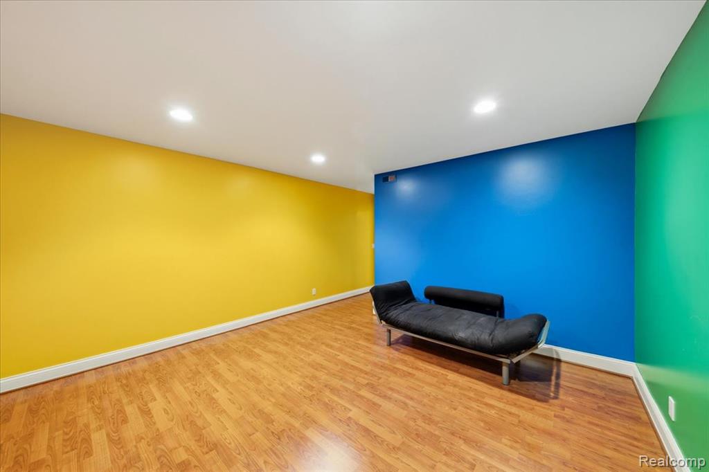 main property photo 68