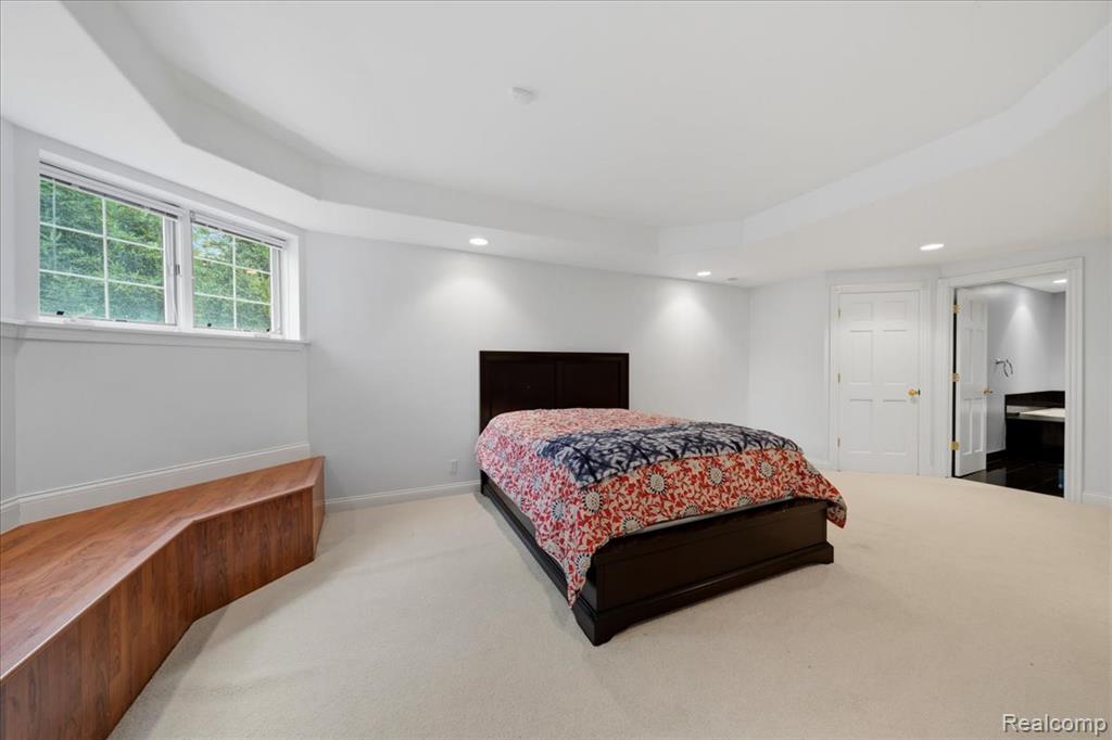 main property photo 74