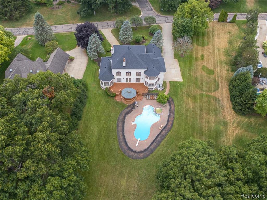 main property photo 92