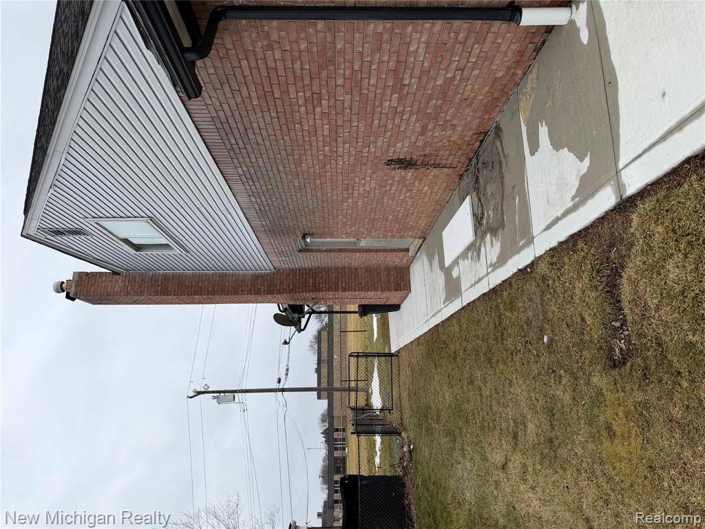 main property photo 31
