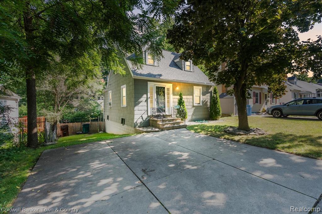 main property photo 22