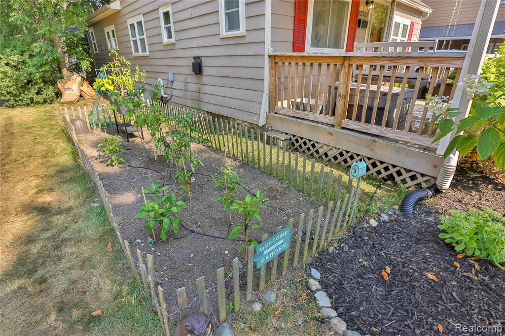 main property photo 24