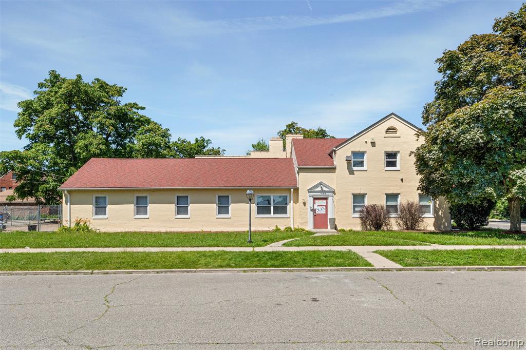 main property photo 41