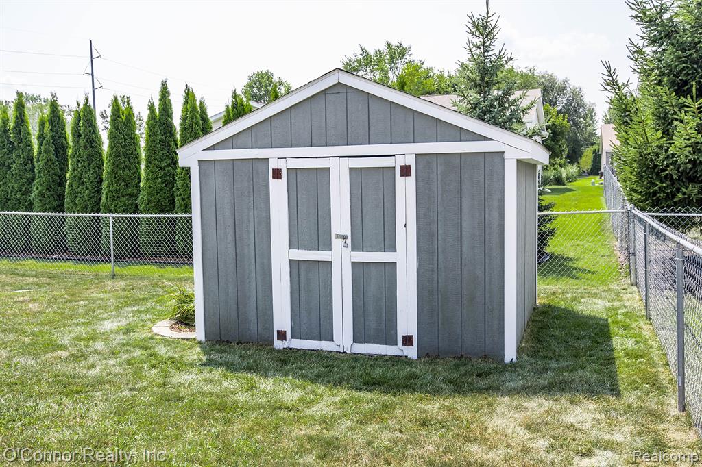 main property photo 28