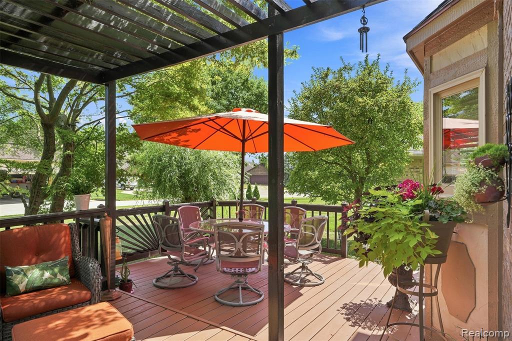 main property photo 50