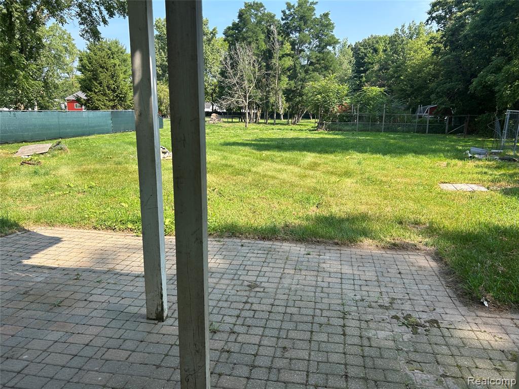 main property photo 45