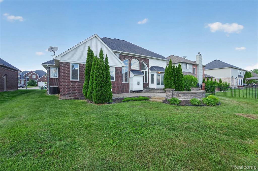 main property photo 31