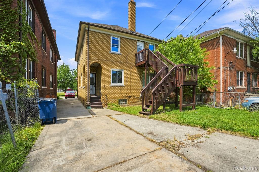 main property photo 32