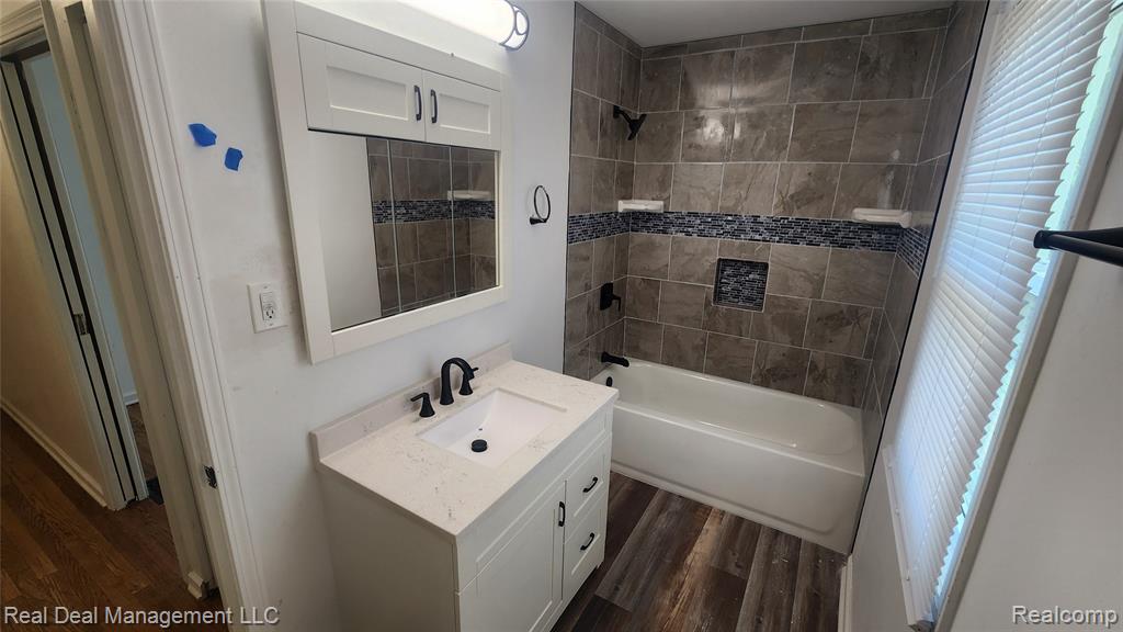 property viewer photo 15