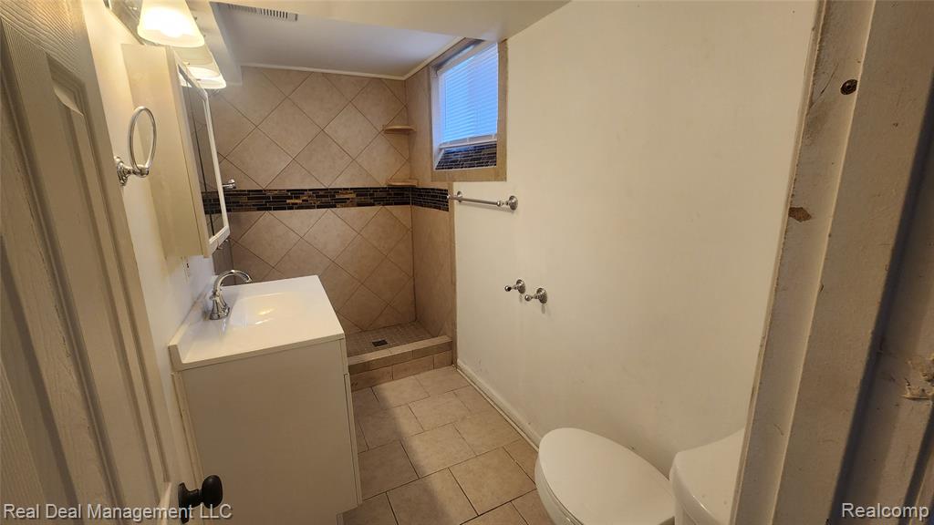 property viewer photo 20
