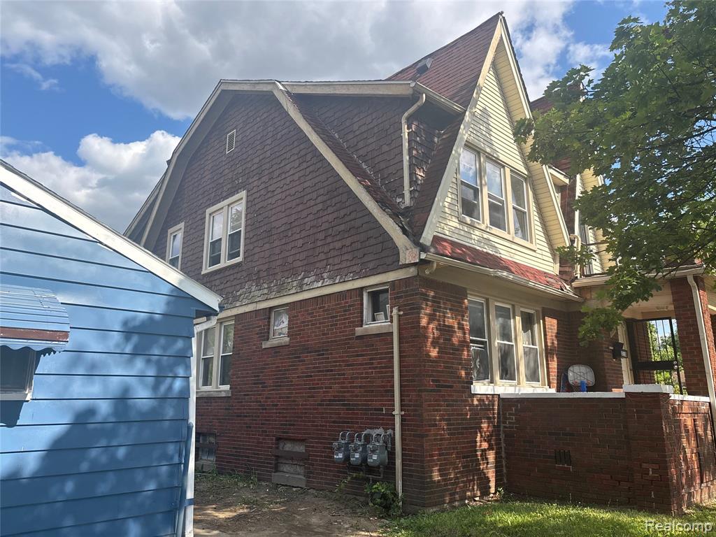 main property photo 23