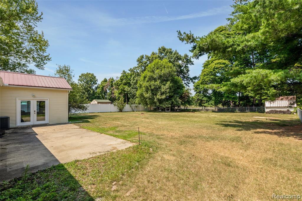 main property photo 20