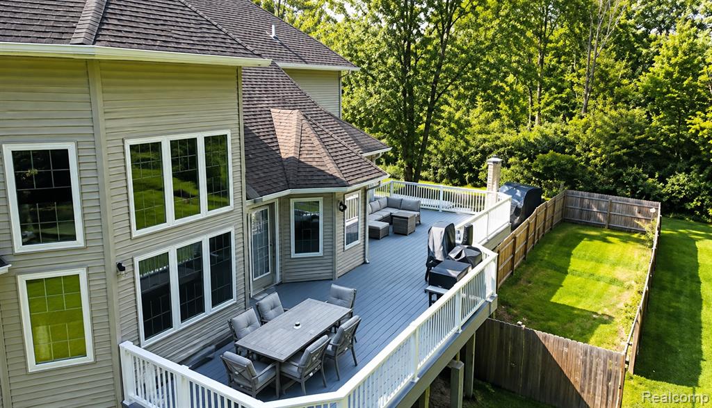 main property photo 68
