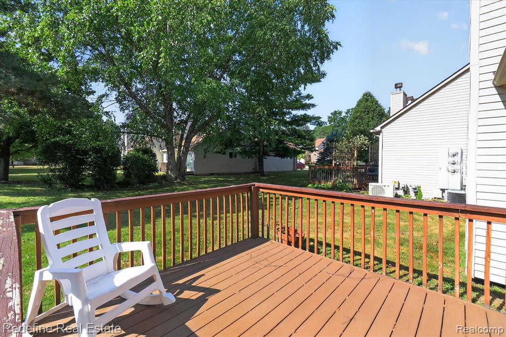 main property photo 28