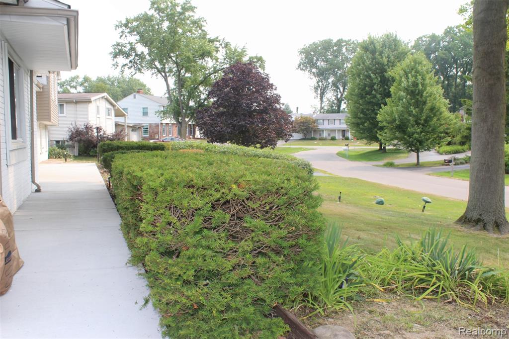 main property photo 11