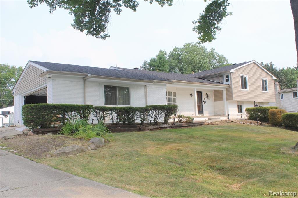 main property photo 7