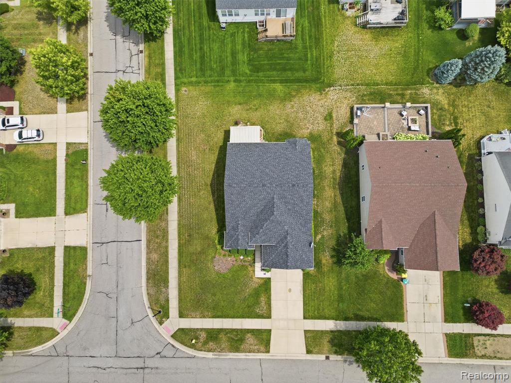 main property photo 7