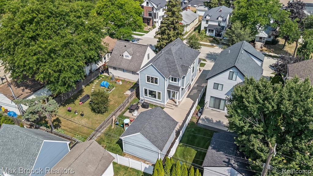 main property photo 49