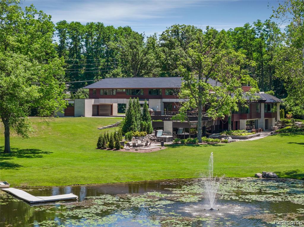 main property photo 74
