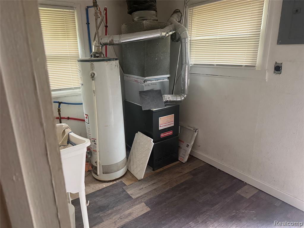 main property photo 12