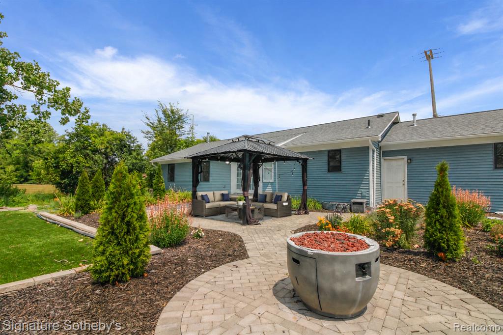 main property photo 33