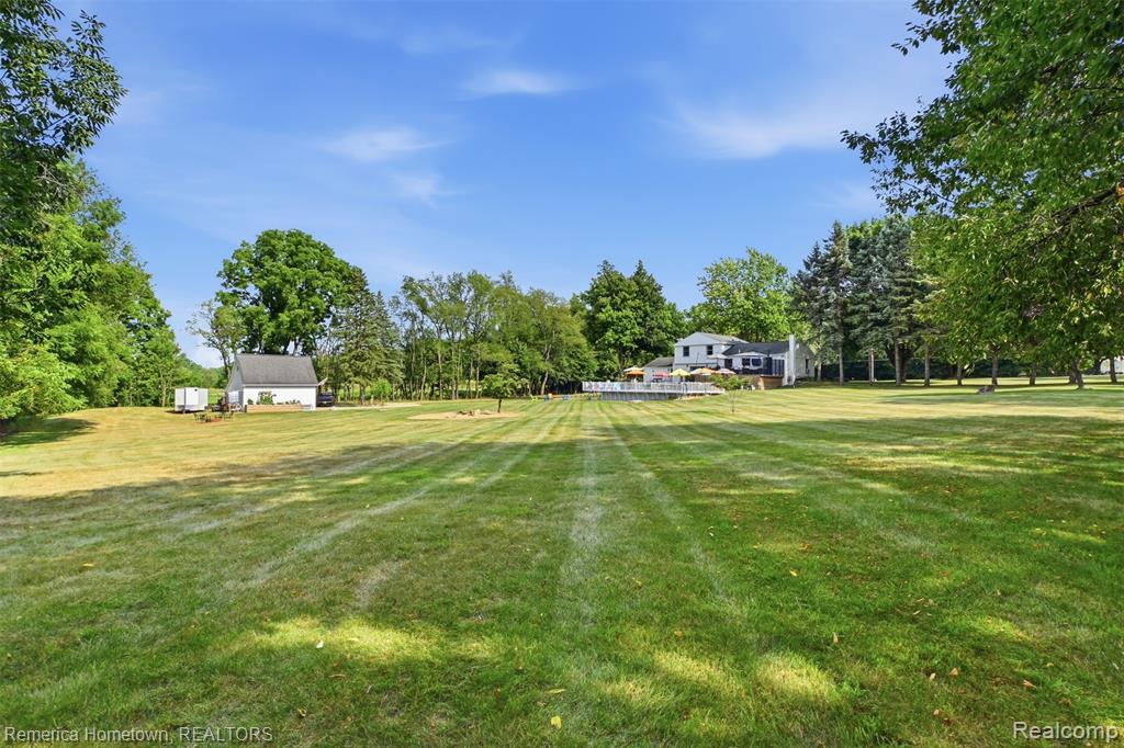 main property photo 44
