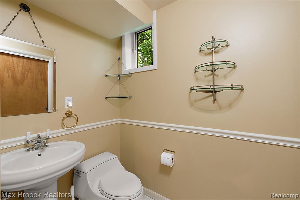main property photo 20