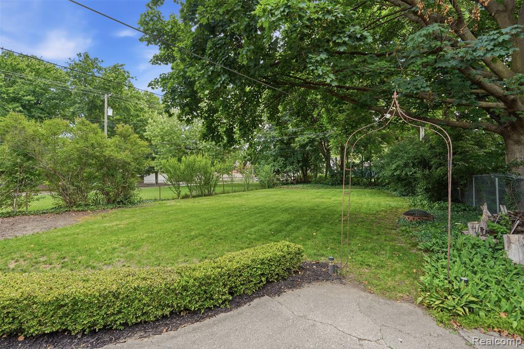 main property photo 26