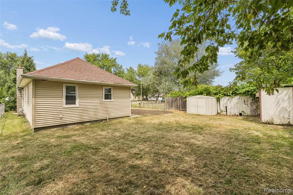 main property photo 21