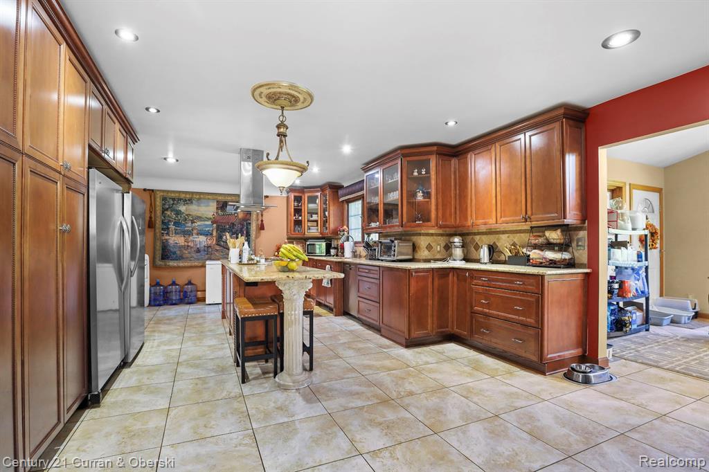 main property photo 16