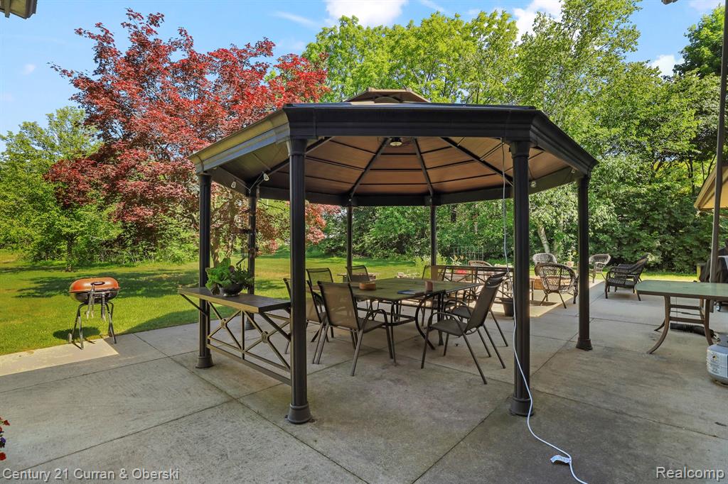 main property photo 46
