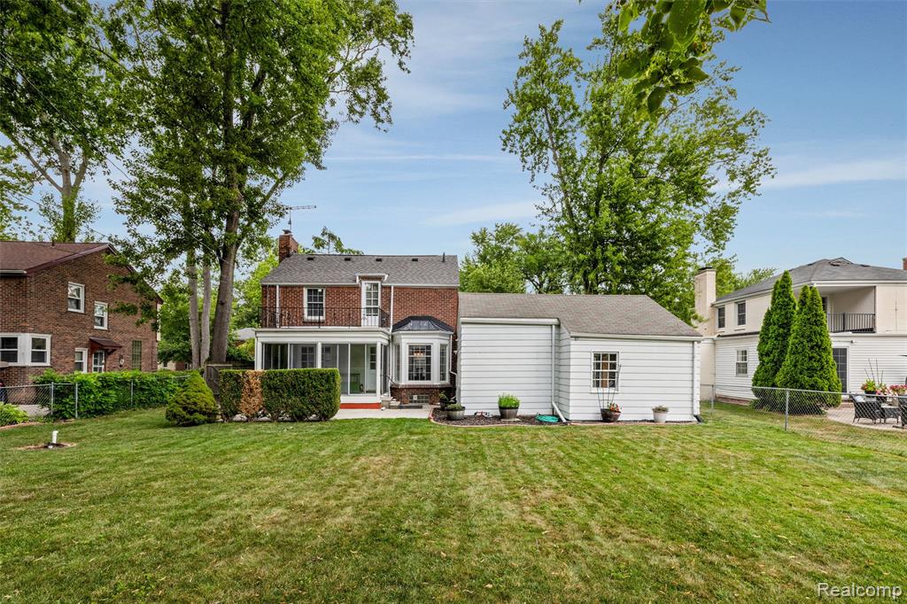 main property photo 30
