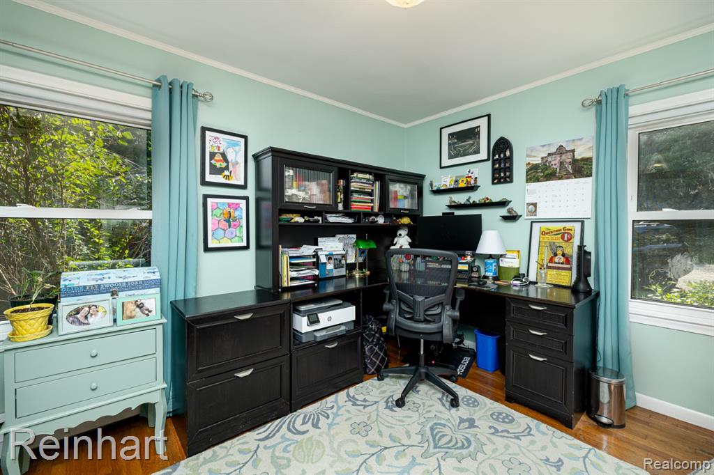 main property photo 25