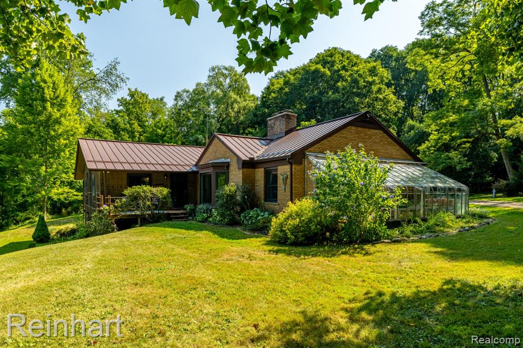 main property photo 45
